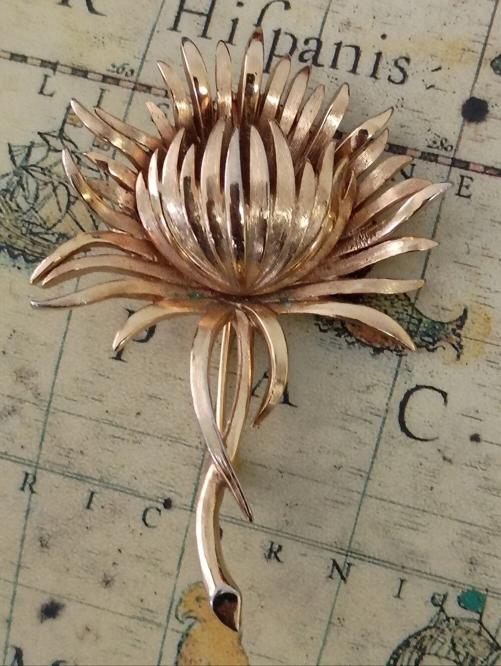 ❤️Rare CROWN TRIFARI GOLD CHRYSANTHEMUM Pin Brooch